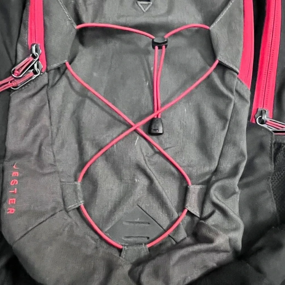 The North Face Jester‎ Backpack Black Red FlexVent 19